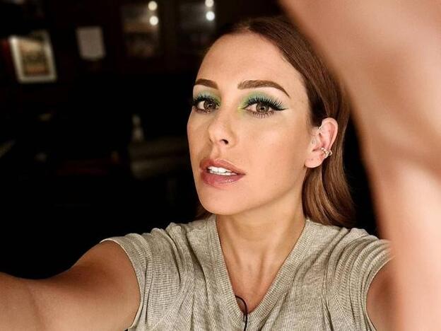 Blanca Suárez consigue una piel más luminosa, firme, aumenta la producción de colágeno y reduce las arrugas con esta terapia de luz led