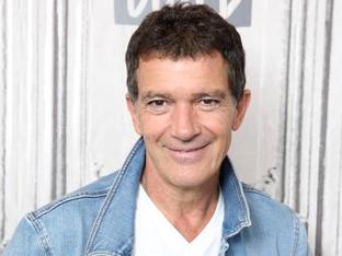 El avión de 4,5 millones de euros que Antonio Banderas se compró porque odia los aeropuertos y que ha decicido utilizar después de tres años