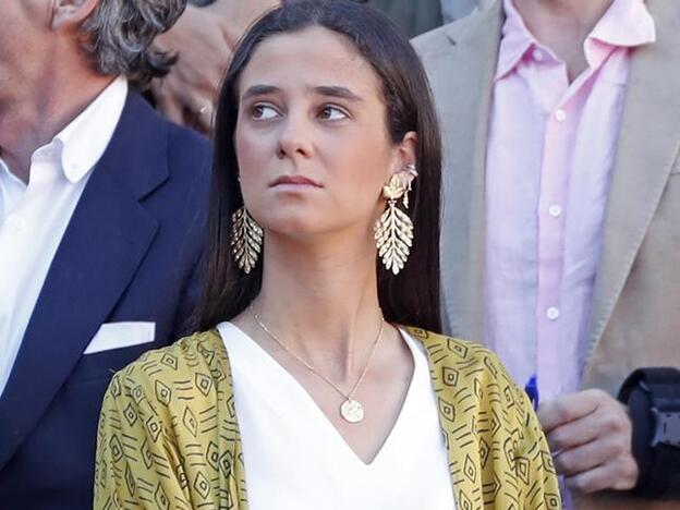 Anchos y con rotos: Victoria Federica tiene los pantalones vaqueros de Zara que más se llevan y que mejor tipo hacen