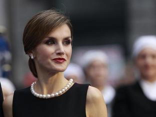 El corte de pelo con flequillo de la Reina Letizia hace 20 años que queremos llevar ahora para un cambio de look rejuvenecedor