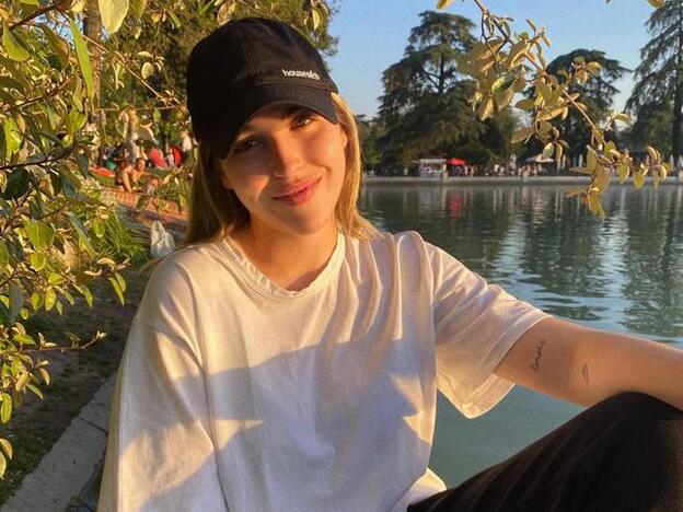 Alba Díaz ha encontrado en Mango un conjunto muy original con el que conseguir un look perfecto para el entretiempo