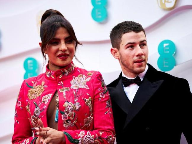 Priyanka Chopra y su guiño made in Spain en los Premios BAFTA 2021 que nos ha enamorado (y dos looks más de la alfombra roja que son un 10)