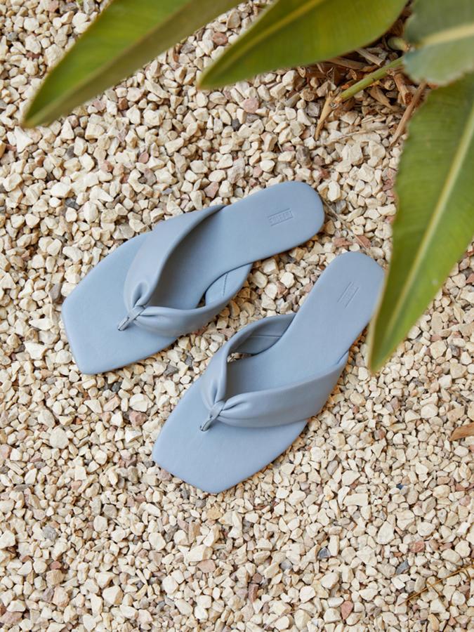 Planas, con tacón cómodo y en muchos colores: las sandalias más bonitas, originales y baratas de la primavera cuestan menos de 20 euros en Lefties