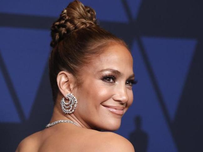 Jennifer Lopez, otra vez sin anillo de compromiso: ¿por qué a las mujeres poderosas les cuesta encontrar el amor y una pareja estable?