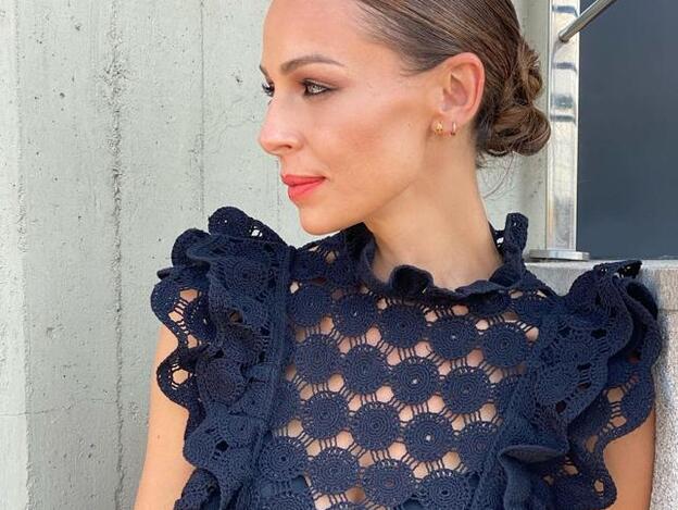 Eva González se ha hecho con la crema antiedad favorita de las famosas para combatir el envejecimiento ¡ y está rebajada!