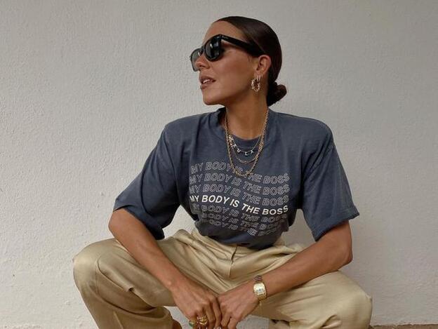 Tenemos los pantalones anchos de Massimo Dutti que alargan las piernas y hacen parecer más alta