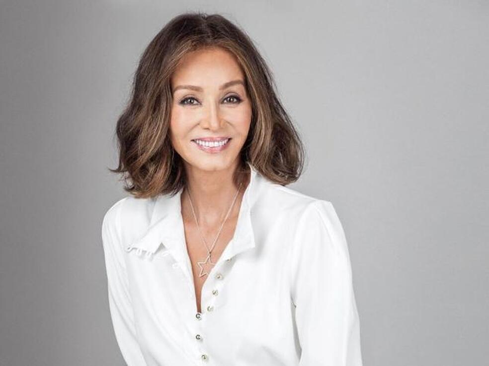 Así ha conseguido Isabel Preysler su (perfeta y juvenil) sonrisa antiedad de 11.000 euros