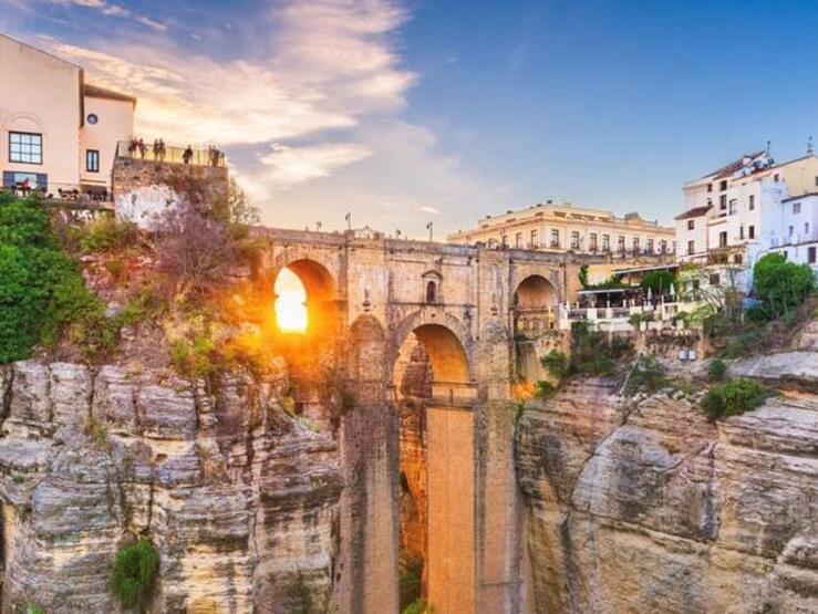 Los pueblos más bonitos de España (cerca de tu ciudad) para hacer excursiones de día y escapadas rurales esta primavera