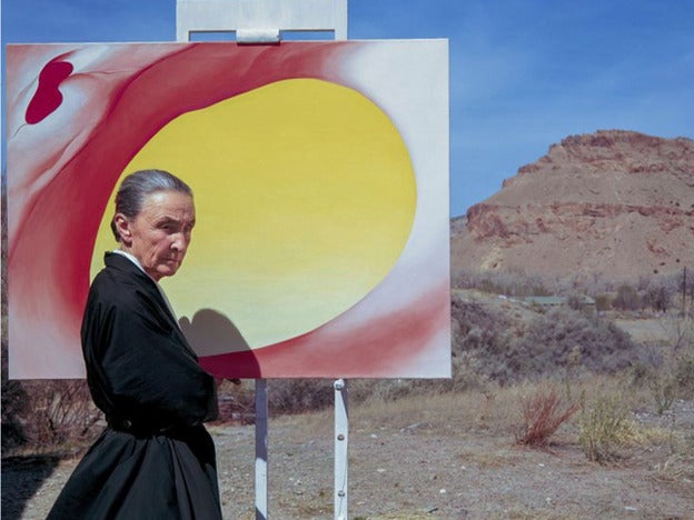 El malentendido Georgia O'Keeffe, la pintora más cara de la historia: descubre en el Museo Thyssen cómo consiguió su marido que el mundo viera sexo donde ella pintaba flores