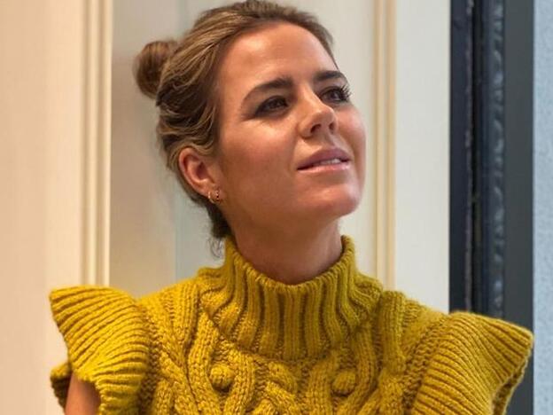 Amelia Bono también tiene el chaleco de punto de Mango que triunfa entre las famosas y que es perfecto para primavera
