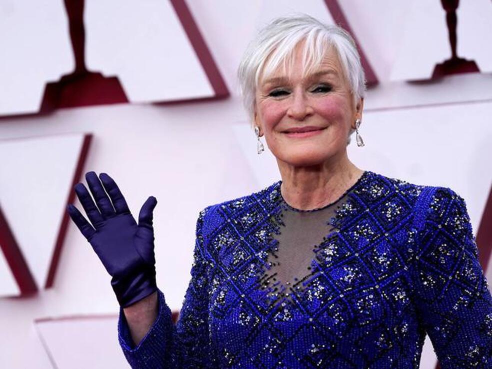 Los memes y los mejores momentos de la gala de los Oscars 2021: del perreo de Glenn Close a los vaqueros de Nicole Kidman (sin dejarnos la emoción de Yuh-Jung Youn al ver en persona a Brad Pitt)