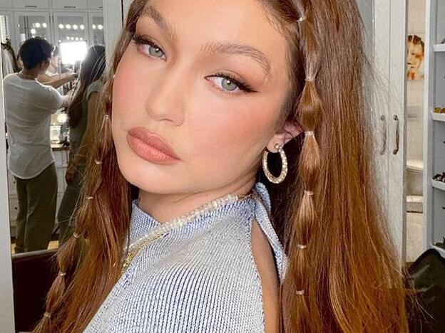 Tenemos nuevo peinado fácil que va a triunfar este verano y que te hará soñar con la infancia tanto como a nosotras