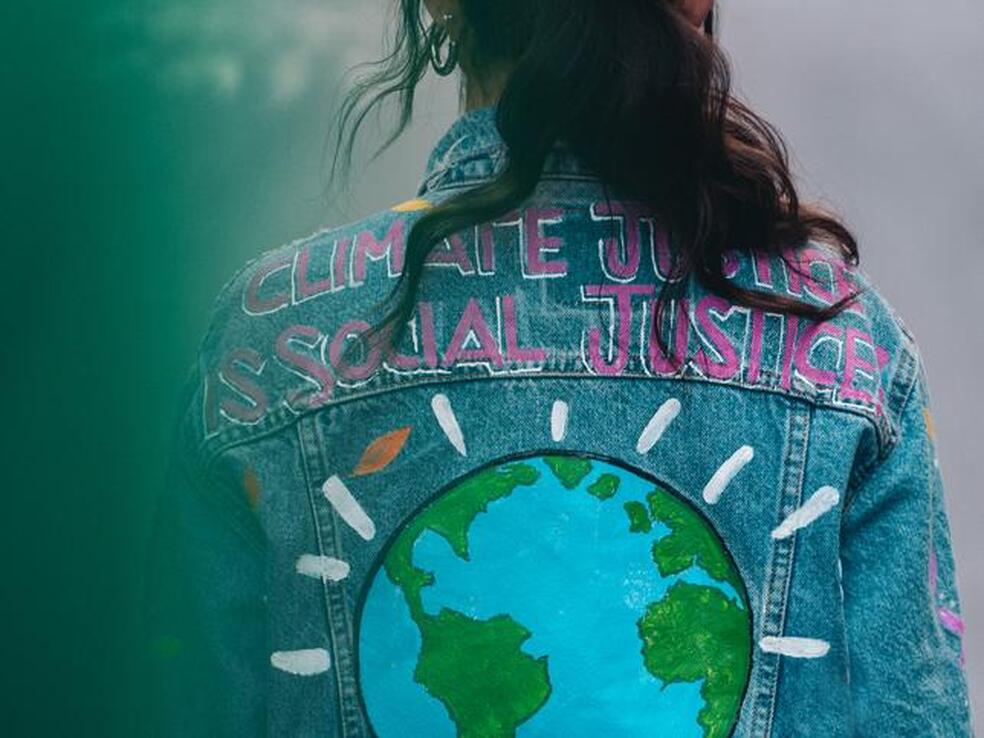 Clara Lago, embajadora del nuevo proyecto de upcycling y reciclaje de Levi's