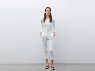 Estos pantalones capri de Sfera disponibles en siete colores lo tienen todo: rejuvenecen, hacen tipazo y cuestan menos de 18 euros