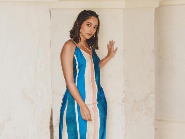 Este vestido midi de rayas de H&M que cuesta menos de 15 euros está arrasando entre las influencers de todo el mundo