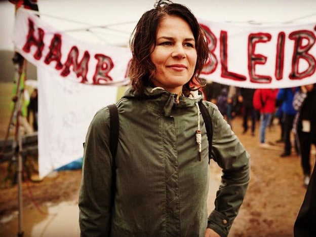 Annalena Baerbock ha sido designada como candidata del Partido Verde a las próximas elecciones a la Cancillería alemana y ya se destaca como posible sucesora de Angela Merkel.