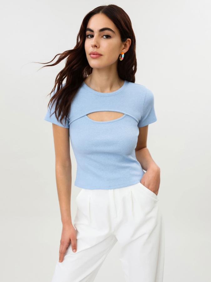 Bonitas, combinables y súper baratas: ficha las 12 prendas y accesorios de Lefties que tu armario necesita esta temporada por menos de 10 euros