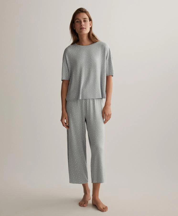 temblor Confesión fábrica Fotos: Oysho tiene los 11 pijamas y camisones más bonitos, elegantes y  baratos de la primavera /verano (con los que podrás salir también a la  calle) | Mujer Hoy