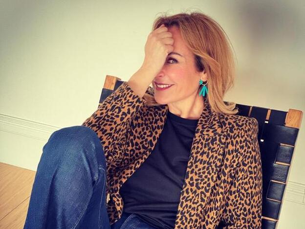 El truco del flequillo cortina de Ana Milán que hace que sea más cómodo, rejuvenecedor y fácil de peinar