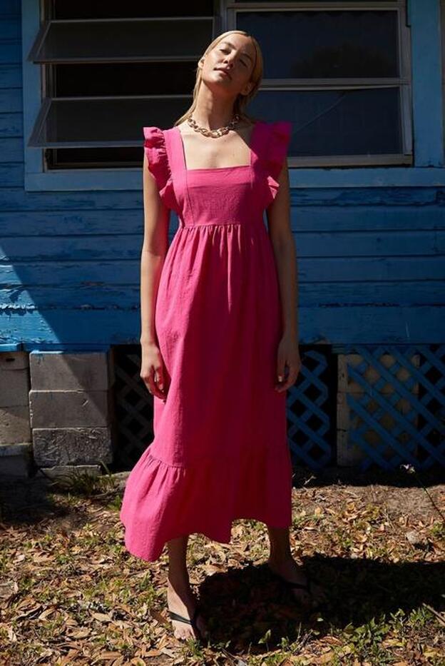 ¡Flechazo! El vestido midi más bonito de la primavera es rosa, baratísimo y está en Primark