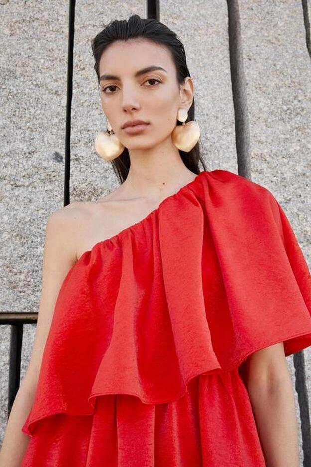 Estas alpargatas de Sfera imitan a las de lujo por menos de 20 euros y son el calzado cómodo que más te pondrás en verano