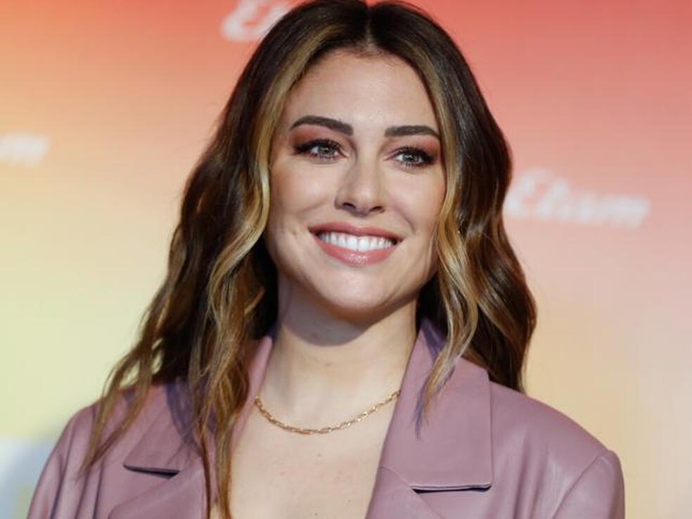 Blanca Suárez sorprende con un cambio de look con una melena XXL y las mechas que ponen efecto buena cara