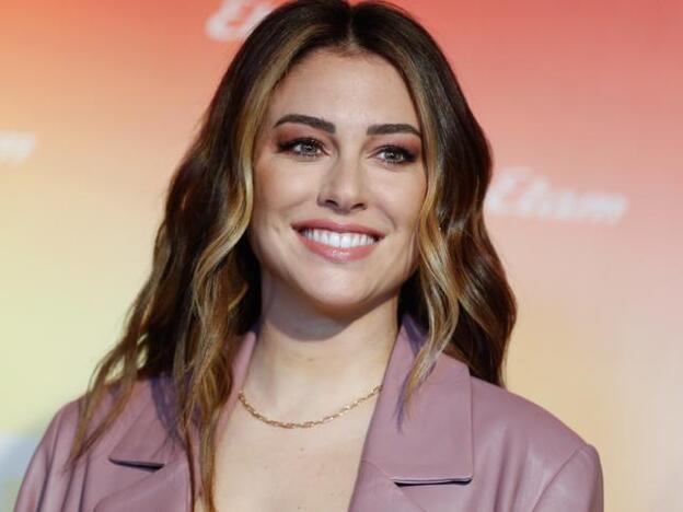 Blanca Suárez sorprende con un cambio de look con una melena XXL y las mechas que ponen efecto buena cara