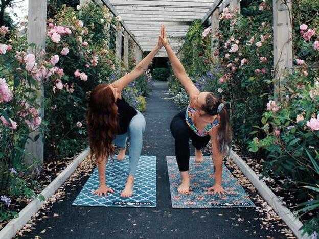 ¿Para qué sirven las gomas de los pies que vemos a los entrenadores en Instagram?