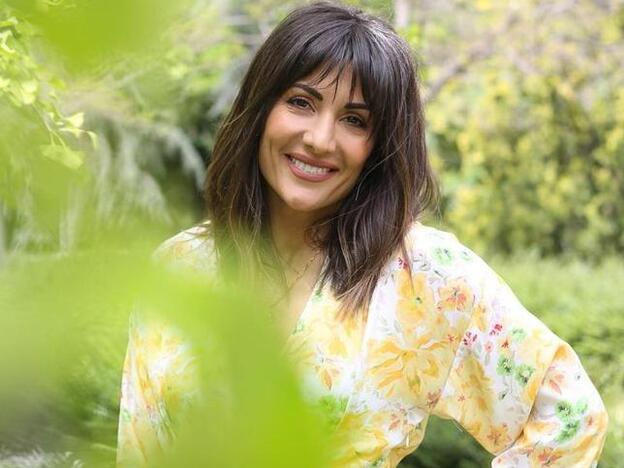 El vestido de flores de Zara más bonito y que mejor sienta es este que ha llevado Nagore Robles y que ya se está agotando