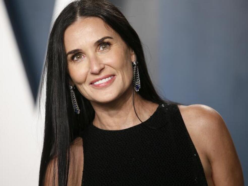 La melena XL es tendencia y la favorita de las famosas como Vicky Martín Berrocal, Demi Moore o Jennifer Lopez para rejuvenecer a los 50