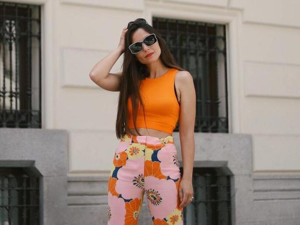 Los pantalones flare estampados de Zara con los que triunfar en primavera y por los que todo el mundo te va a preguntar