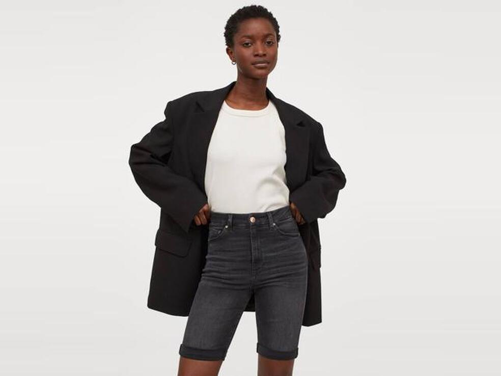 Las bermudas vaqueras de H&M son la alternativa perfecta si los shorts no encajan con tu estilo