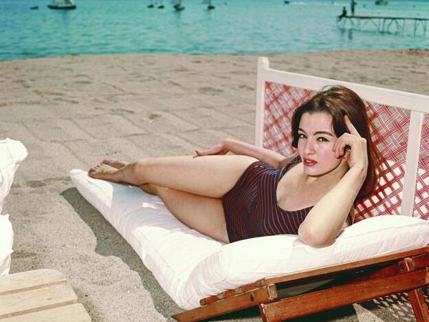 Christine Keeler, "Mi madre fue violada a punta de cuchillo"