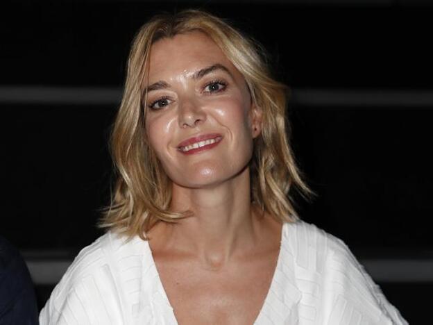 Conjunto de punto y sandalias planas cómodas, el look de Marta Ortega de Massimo Dutti perfecto para primavera