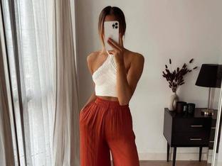 Pantalón fluido y top de estilo croché: este es el rejuvenecedor conjunto que hace tipazo y con el que triunfarás este verano