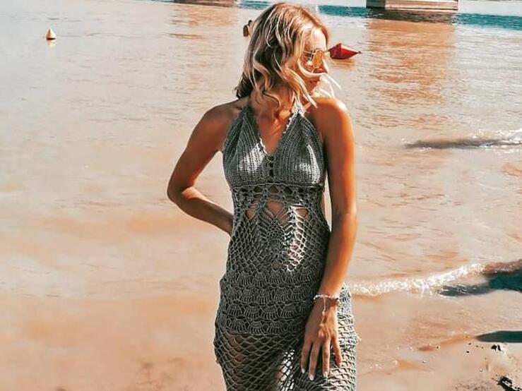 9 vestidos crochet que nos trasladan a nuestra isla favorita y son perfectos para copiar a las influencers esta temporada