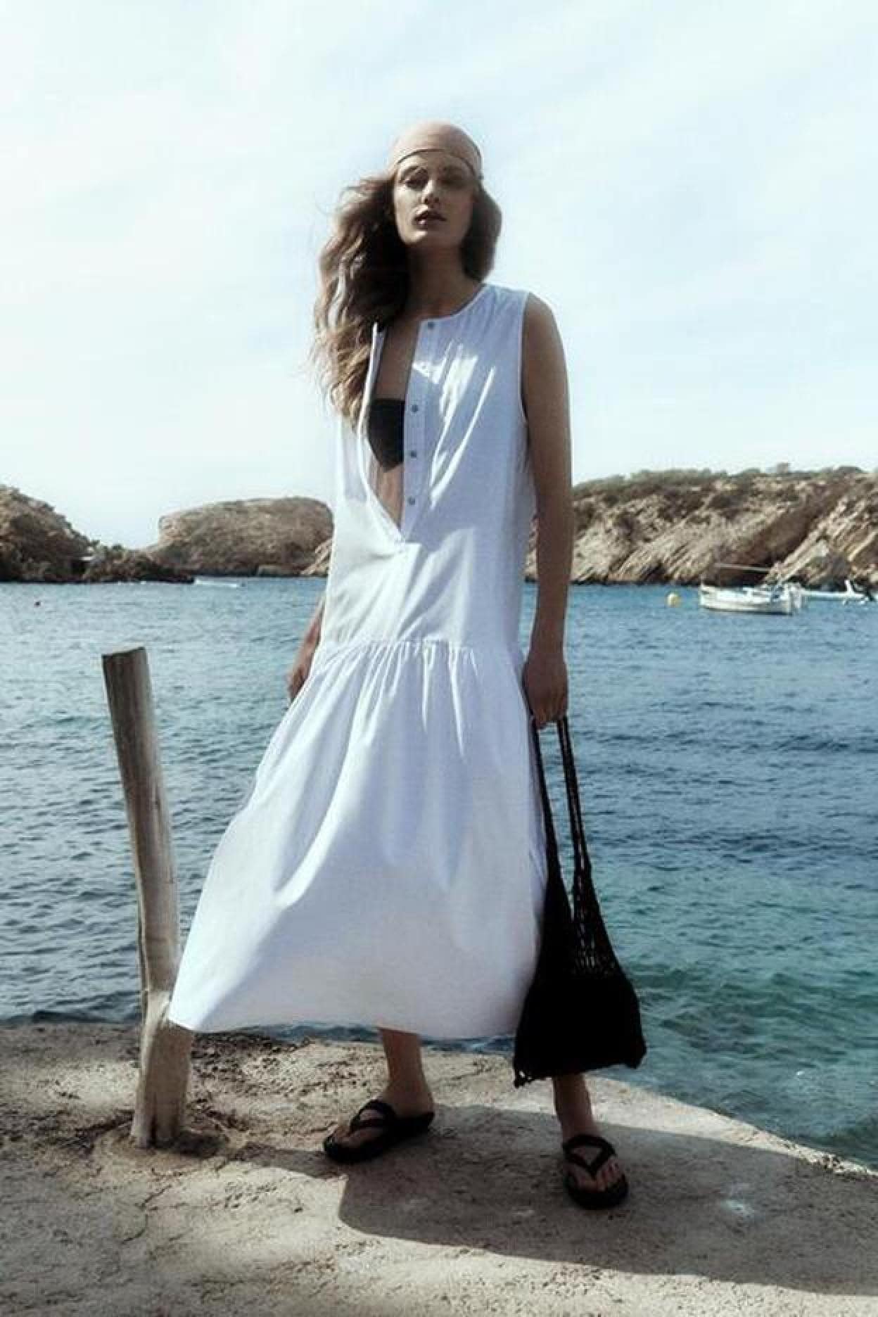 Los vestidos largos de la última colección Massimo Dutti nuevo capricho primaveral porque además de bonitos son cómodos | Mujer Hoy