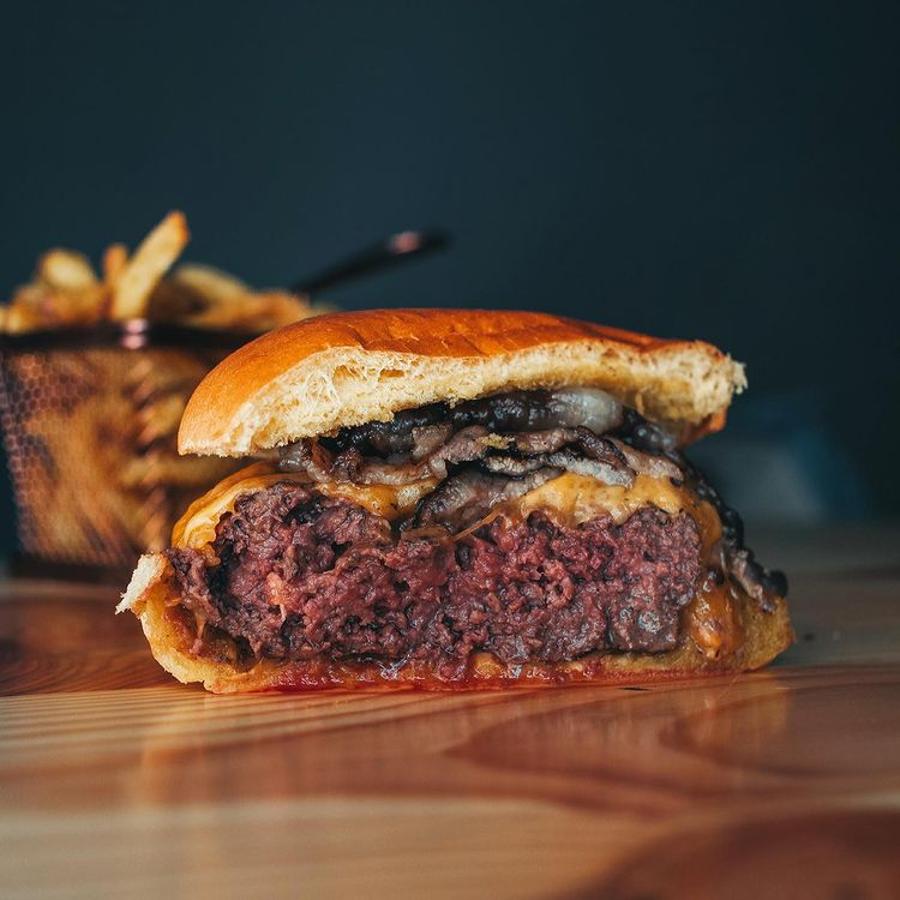 Los 10 restaurantes donde comer las mejores hamburguesas de España: de Madrid a Barcelona