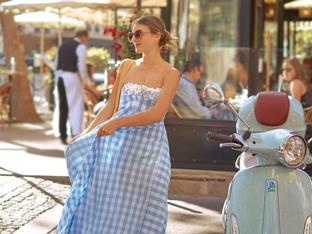 Un vestido, una falda y unas sandalias: tres buenas razones para poner el estampado de cuadros vichy en tus looks