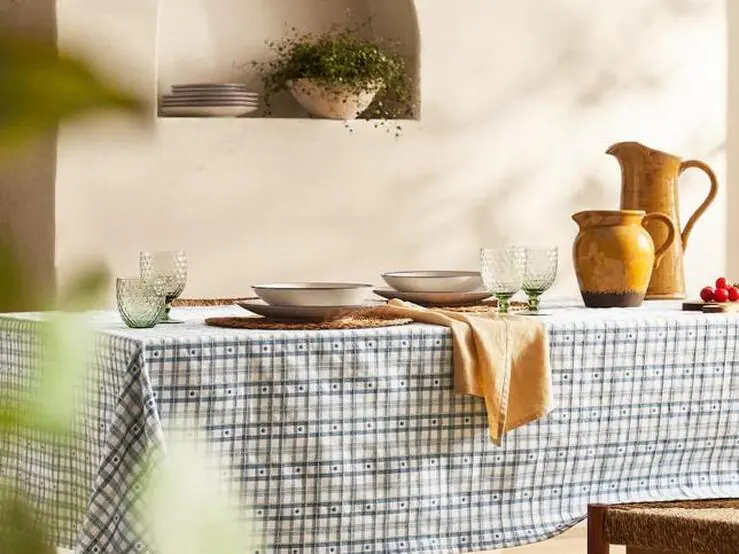 Prepara la mesa de verano con estos 10 accesorios y textiles de Zara Home que no te puedes perder porque son buenos, bonitos y baratos
