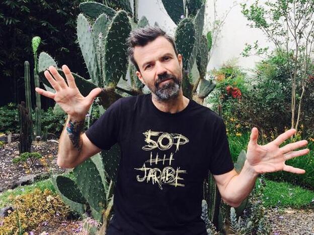 Un año de la muerte de Pau Donés: la promesa que le hizo su hija Sara antes de despedirse, las mujeres de su vida y cómo su himno, 'vivir es urgente' sigue muy presente