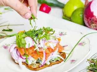 Cinco beneficios y propiedades desconocidas del cilantro que te van a hacer la vida más fácil: controla la glucosa, reduce gasas, elimina el mal aliento…