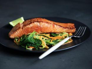 Del salmón al huevo: cinco alimentos ricos en vitamina D que debes incluir en tu alimentación diaria