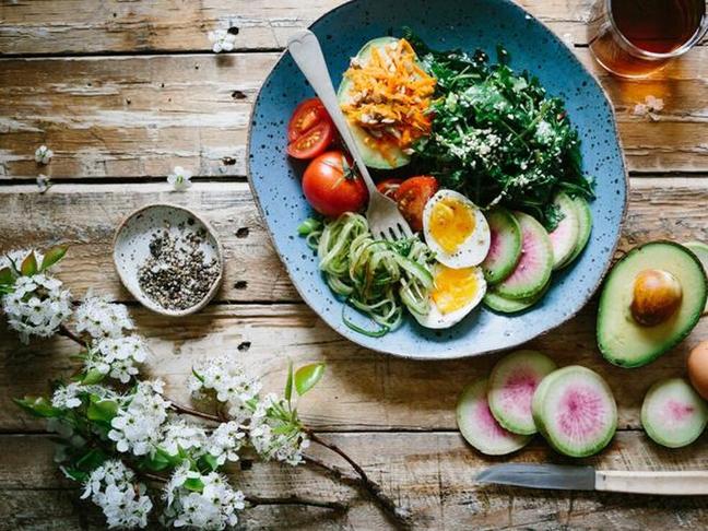 Plato de Harvard: por qué arrasa en Instagram la dieta que hacen todas las influencers con las claves para comer rico, sano, en las cantidades justas y sin pasar hambre