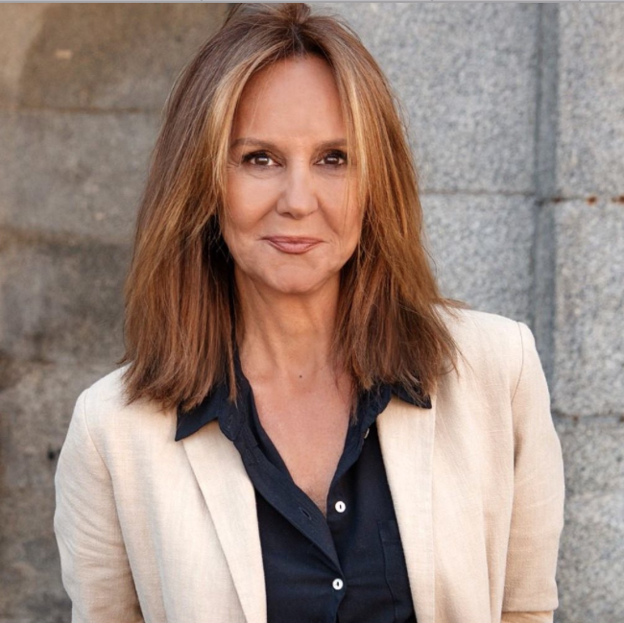 Vuelve la modista más querida de la literatura: María Dueñas publica «Sira», la novela que continúa «El tiempo entre costuras»