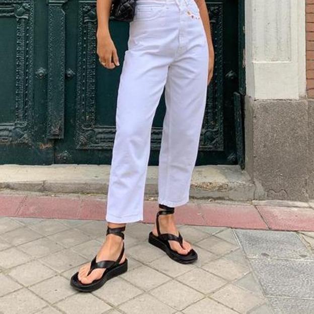 Agotadas y con lista de espera: tenemos que hablar de las sandalias negras de Zara más vendidas que esperamos que vuelvan con las rebajas