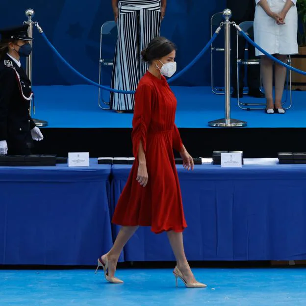El vestido más impresionante Letizia Ortiz: la Reina de España, espectacular con un look de Salvatore Ferragamo Mujer Hoy