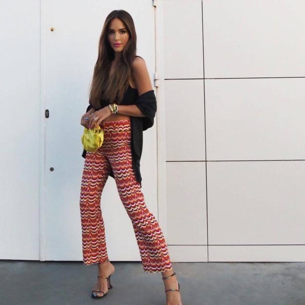 El espectacular look con unos pantalones estampados de Zara que está arrasando en Instagram