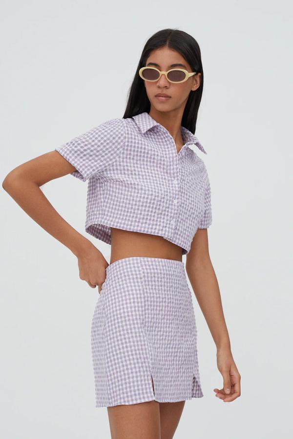 Las camisas sí son para el verano, y las rebajas de Pull & Bear tienen las más bonitas, originales y baratas