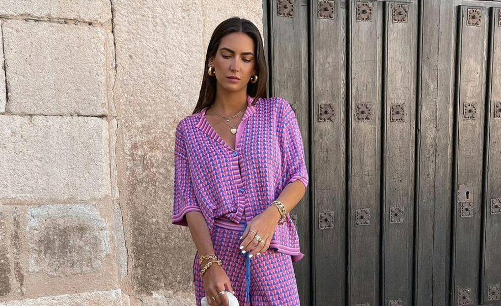 El conjunto estampado de Zara que triunfa en Instagram ya está casi agotado porque es tan cómodo como favorecedor y queda genial con sandalias